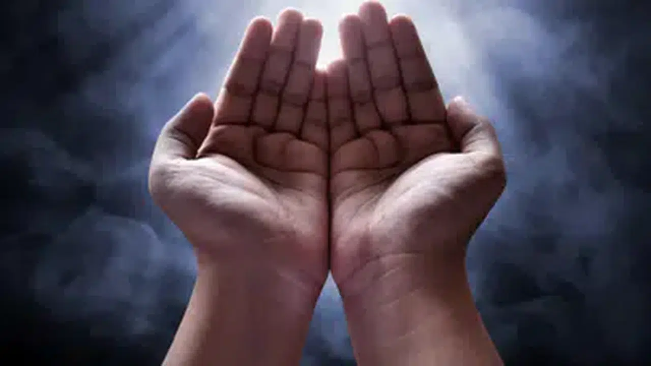 Cüzdan duası nedir, nasıl yapılır? Ramazan'ın son Cuma günü bereket duası saati ve okunacak ayetler