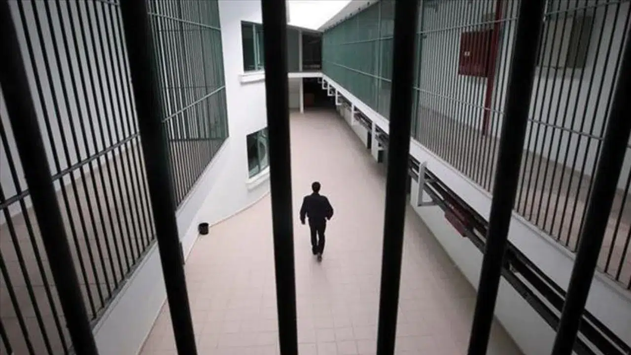 Ramazan Bayramı düzenlemesi : Hükümlü ve tutuklulara açık görüş izni