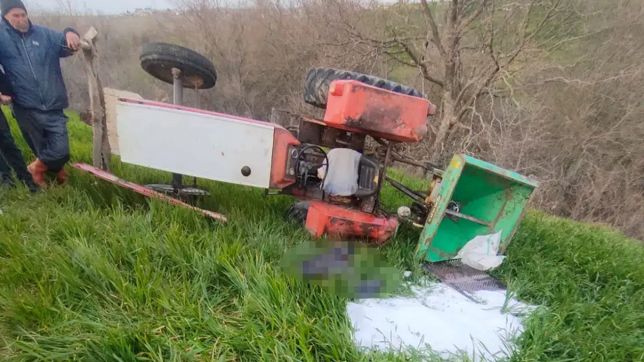 Edirne'de traktörün devrilmesi sonucu çiftçi hayatını kaybetti