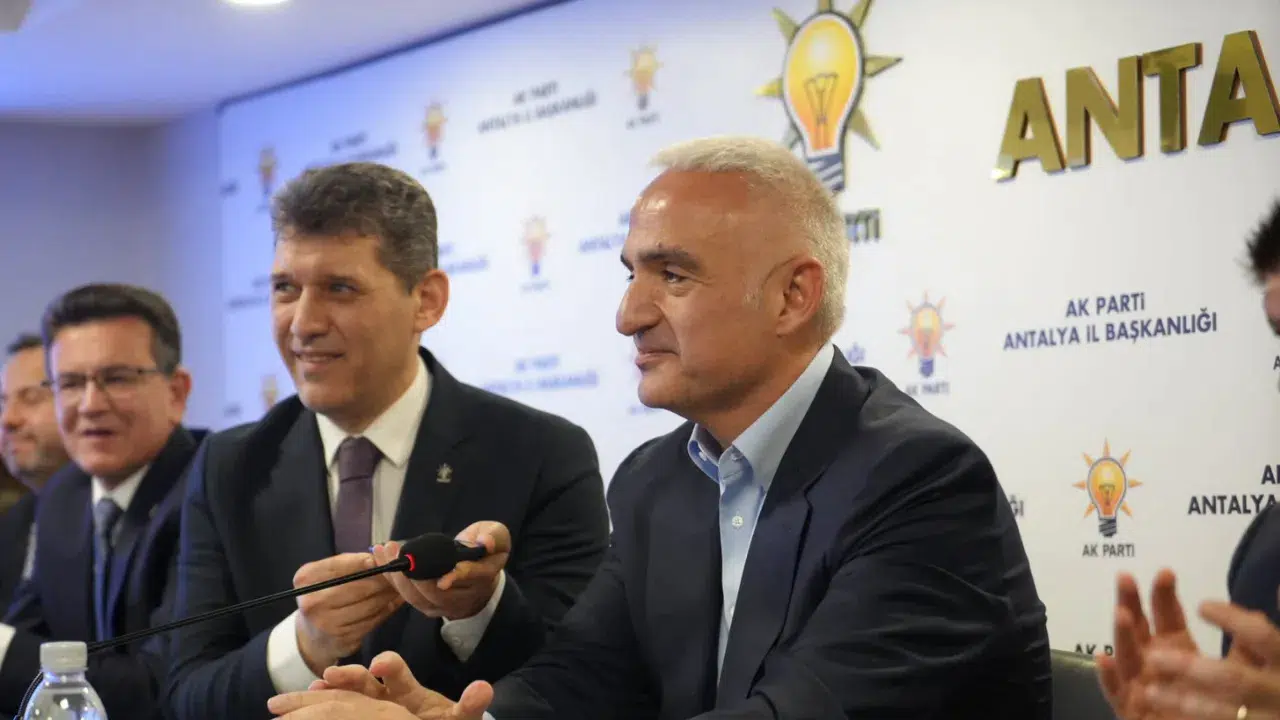 Bakan Ersoy, ücretsiz halk plajı sayısının 23'e çıkarılacağını duyurdu