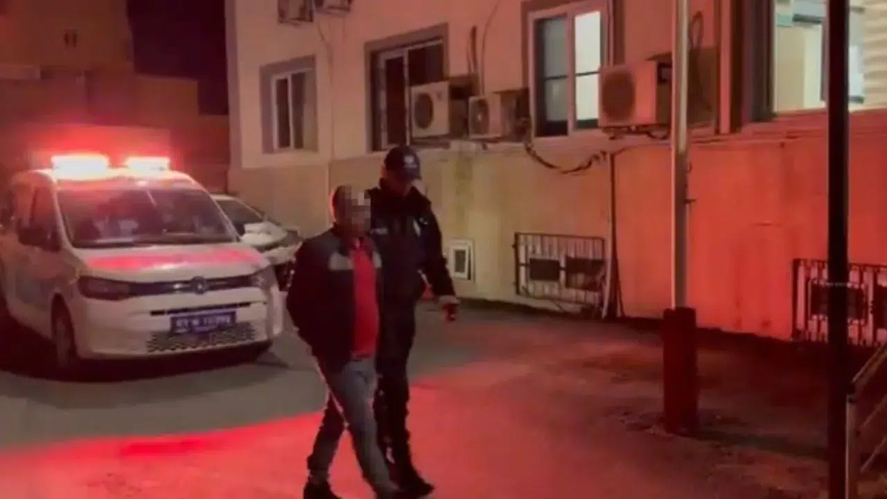 Adana'da 18 yıl 11 ay 26 gün hapis cezası bulunan şahıs yakalandı