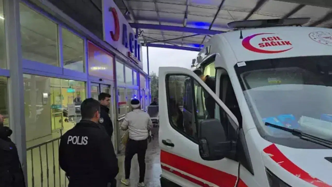Adana’da mobilya atölyesinde silahlı kavga : 1'i ağır 2 yaralı