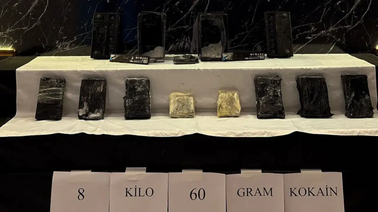 Edirne'de yabancı uyruklu bir şahsın aracında 8 kilo 60 gram kokain ele geçirildi