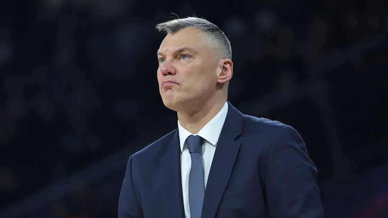 Fenerbahçe Beko'dan Jasikevicius açıklaması : Dubai'de mahsur kaldı