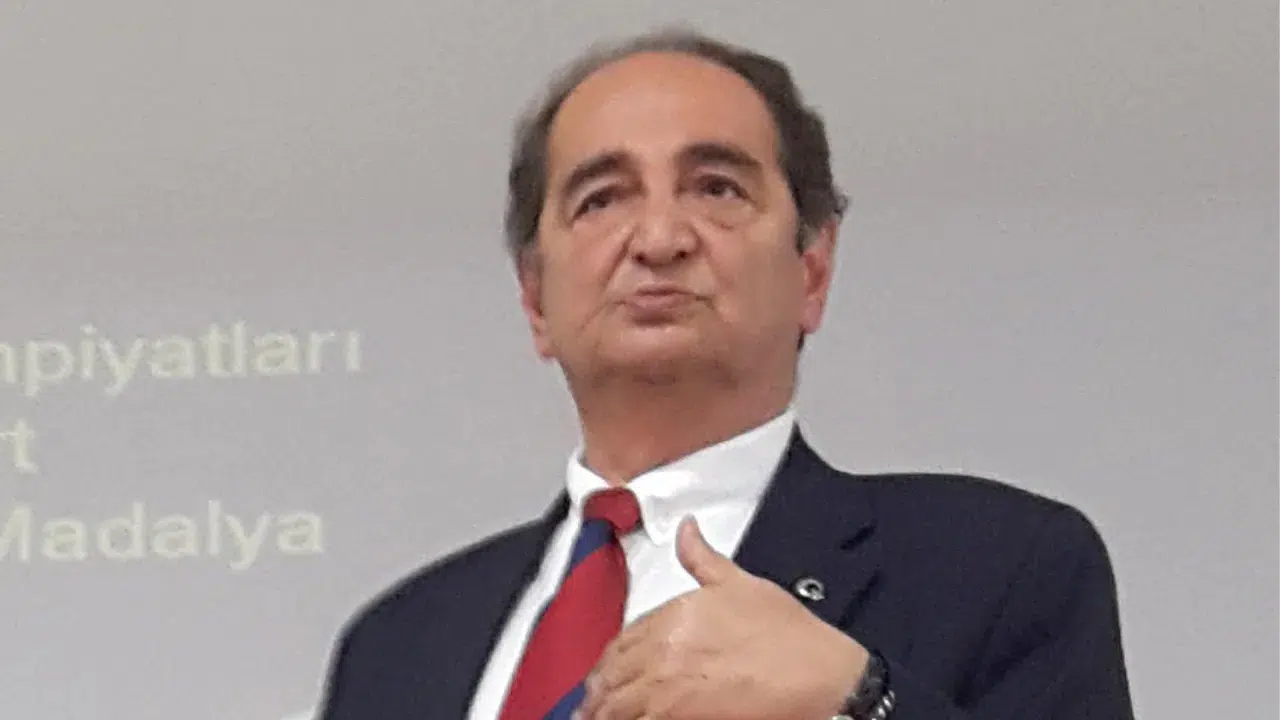 Muzaffer Ilıcak kimdir, neden öldü? DUMESF Başkanı Muzaffer Ilıcak'ın hayatı ve kariyeri