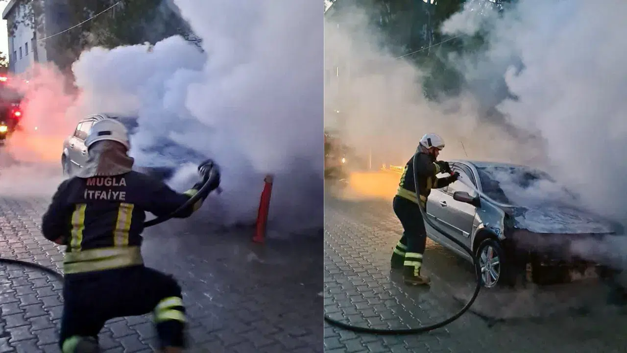 Muğla'da park halindeki araç alev alev yandı