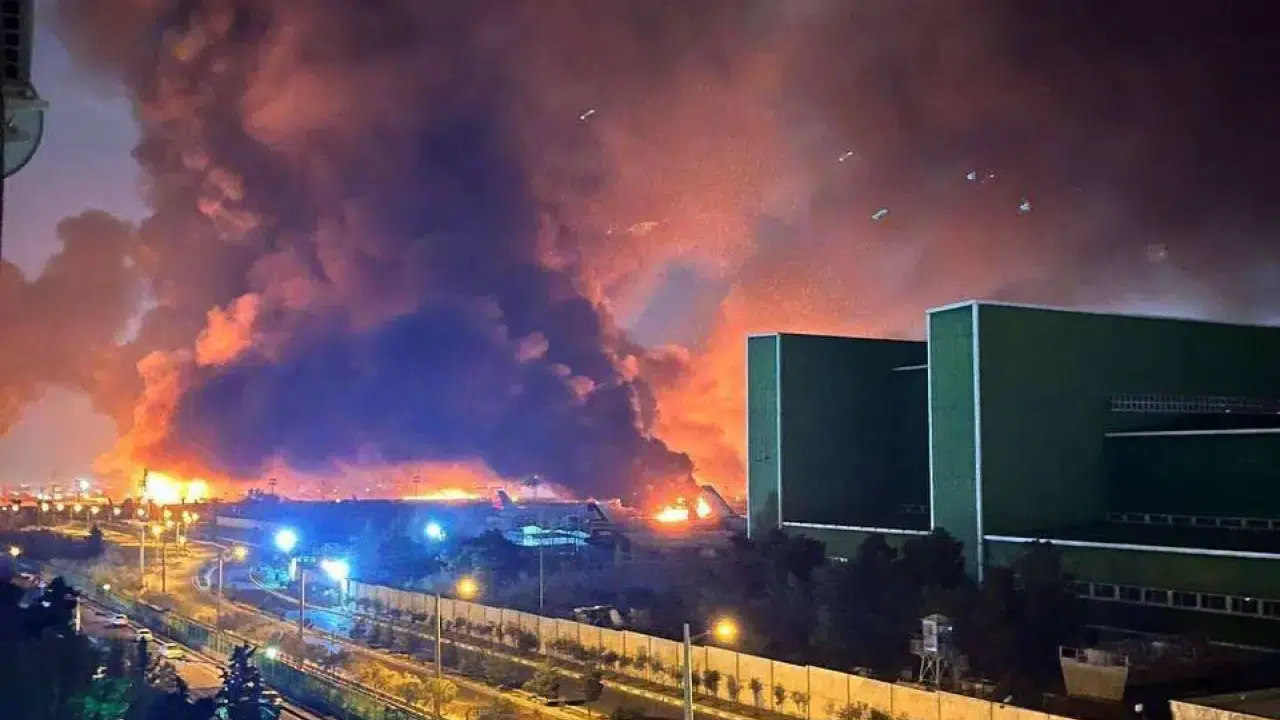 İsrail, Tahran'daki Mehrabad Havaalanı'nda 16 uçağı düşürdüğünü iddia etti