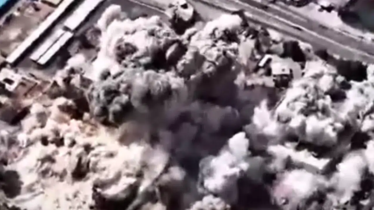 İsrail, İran'a yönelik saldırının görüntülerini paylaştı