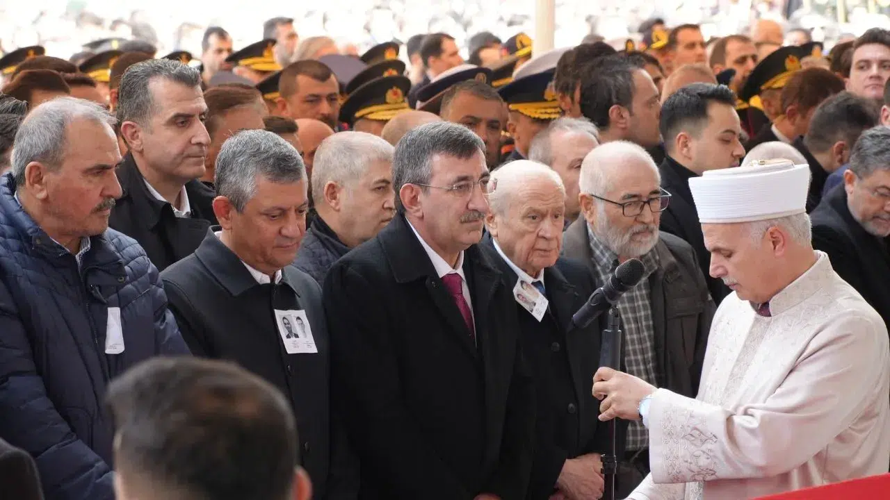 Helikopter kazasında şehit düşen 2 ASELSAN çalışanı son yolculuğuna uğurlandı