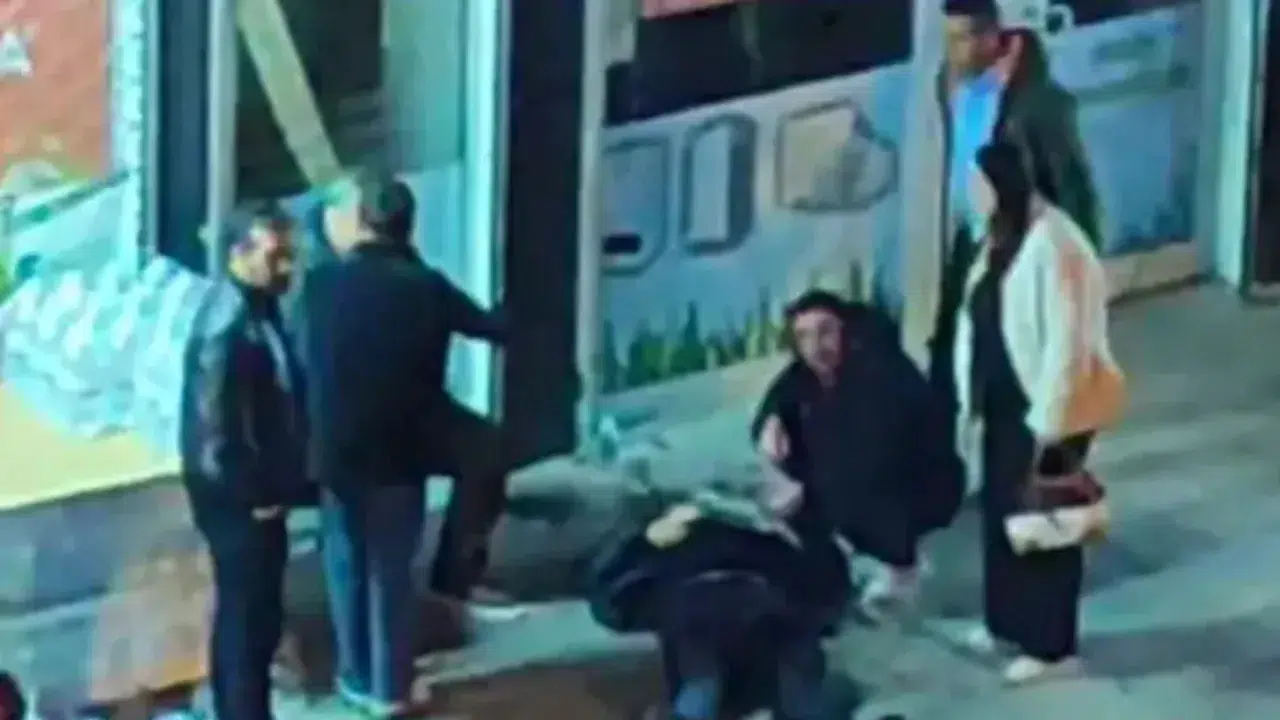 Ankara’da otobüste 'yan bakma' kavgası : 1 yaralı