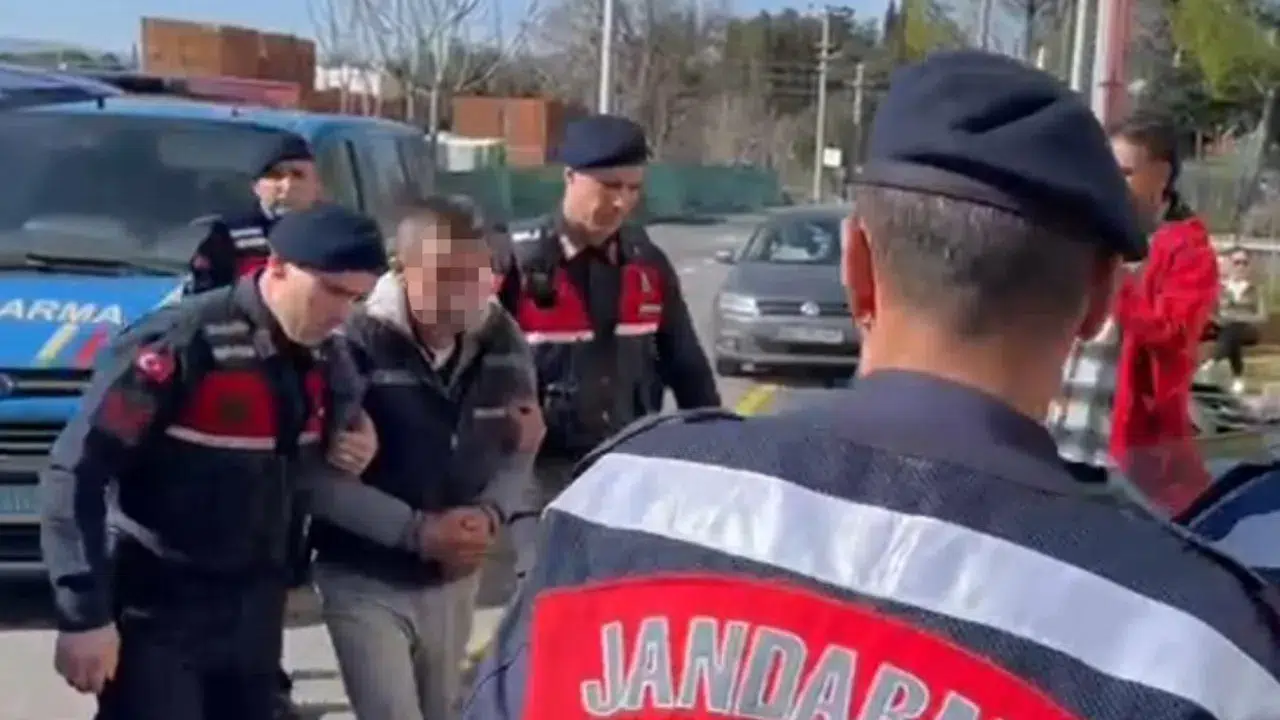 Kadınlar Günü'nde kadın cinayeti : Karısını öldüren şahıs adliyeye sevk edildi