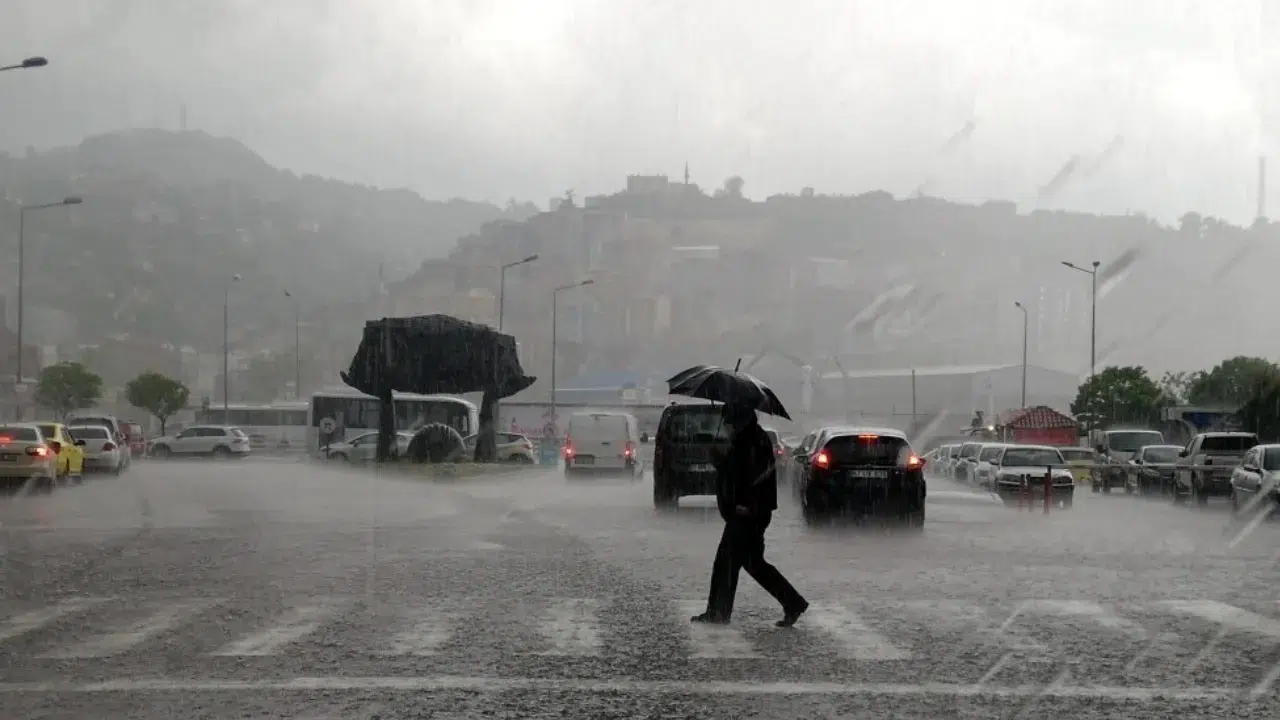 Meteoroloji uyardı : Doğu Anadolu'ya yağış ve kar geliyor
