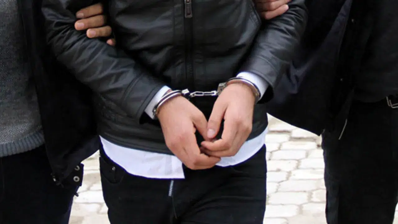 Manisa Alaşehir'de uyuşturucu operasyonu : 2 zanlı tutuklandı