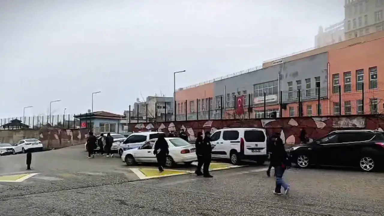 Şanlıurfa'da okul çevreleri ve öğrenci servisleri denetlendi