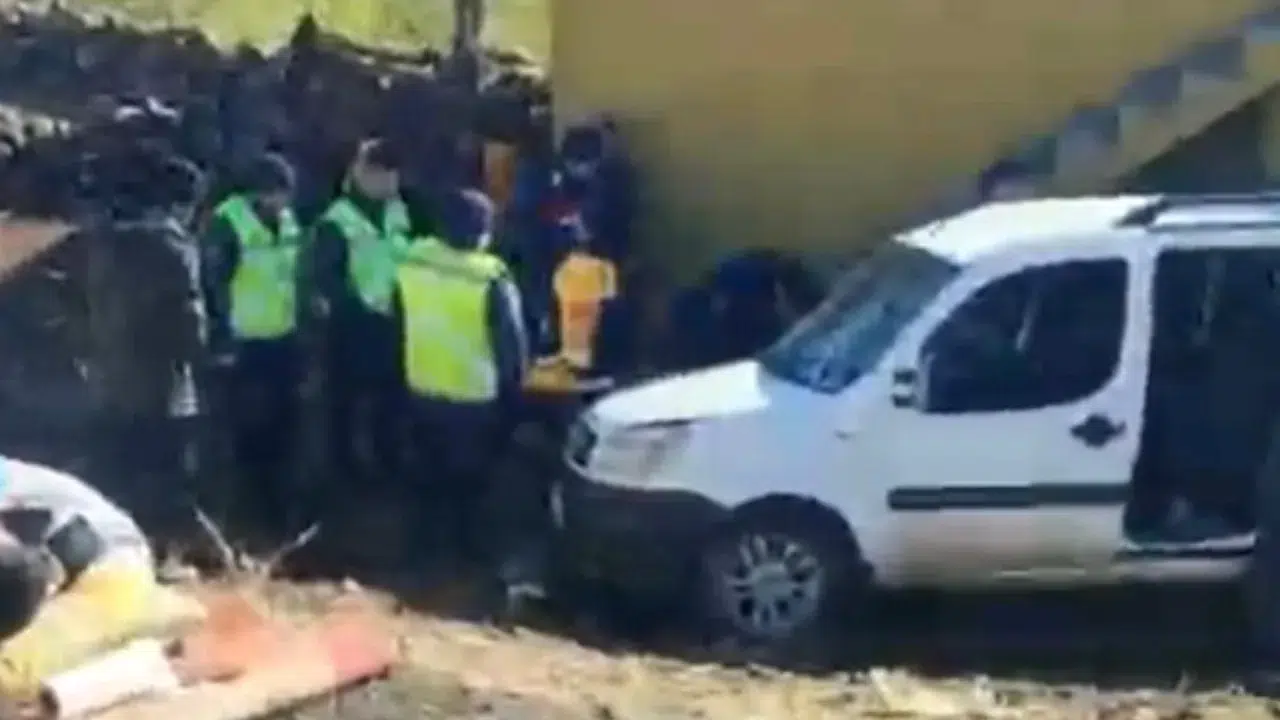 Diyarbakır Çermik’te araç evin duvarına çarptı : 2 yaralı