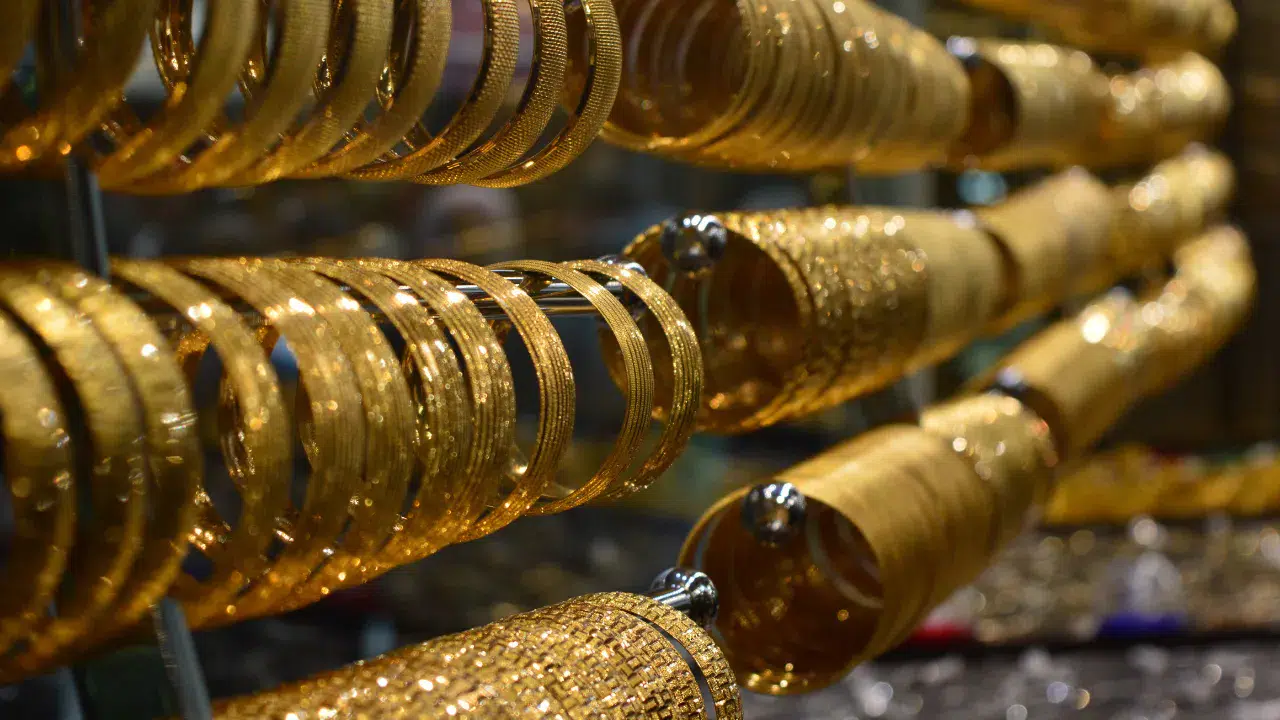 Orta Doğu gerilimi piyasaları sarstı : Altın ve gümüş düşerken petrol ve gıdada sert yükseliş!