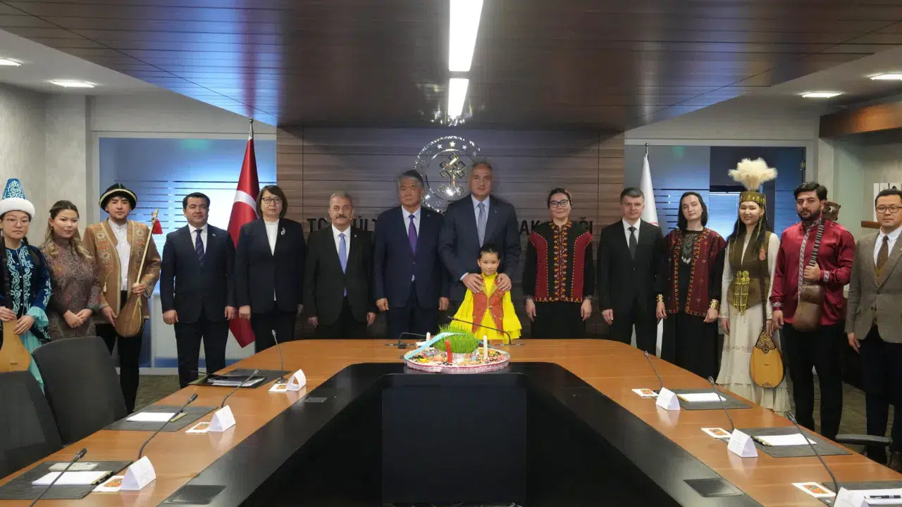 Bakan Ersoy TÜRKSOY heyeti ile Nevruz’da bir araya geldi