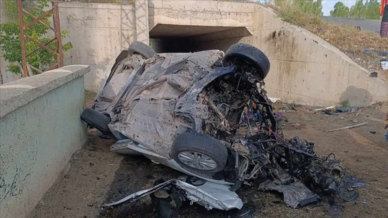 Kastamonu’da feci kaza: Menfeze devrilen otomobilde 1 ölü, 4 yaralı