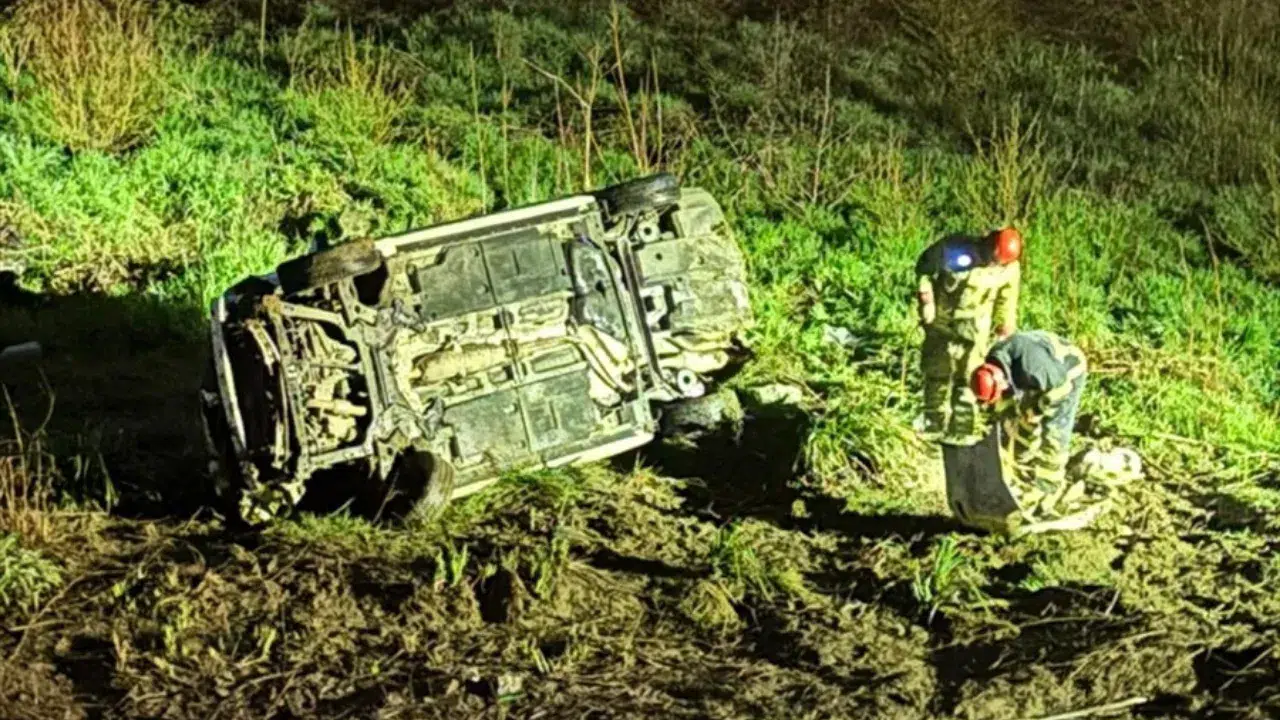 Düzce'de otomobil şarampole yuvarlandı : 2 kişi yaralandı