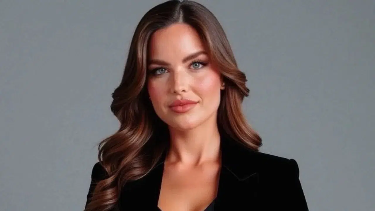 Gürsel Tekin'in spiker eşi Mehtap Özkan ekranlara geri dönüyor !