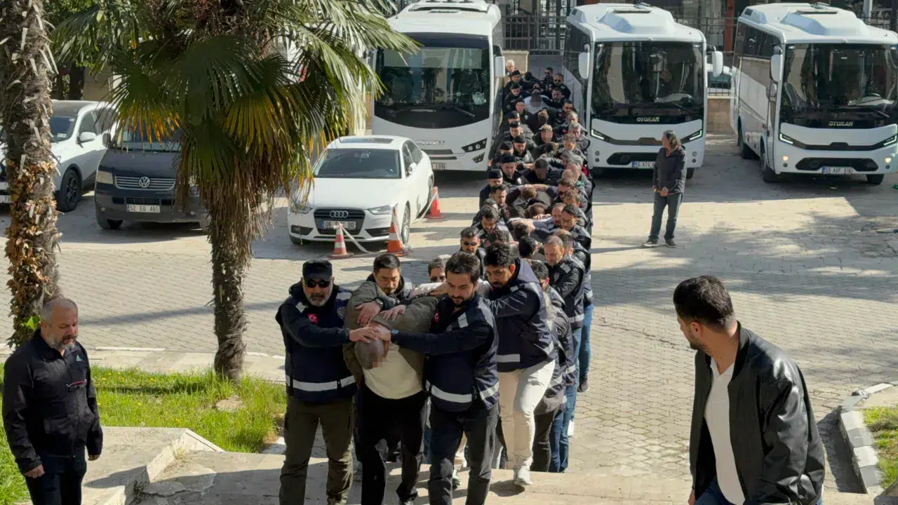 Samsun merkezli suç örgütü operasyonunda 25 kişi gözaltına alındı