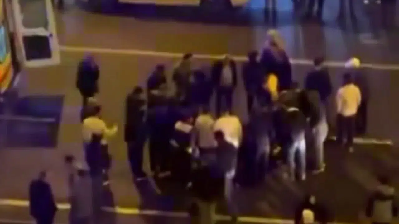 Diyarbakır'da otomobilin motosiklete çarpması sonucu bir kişi yaralandı