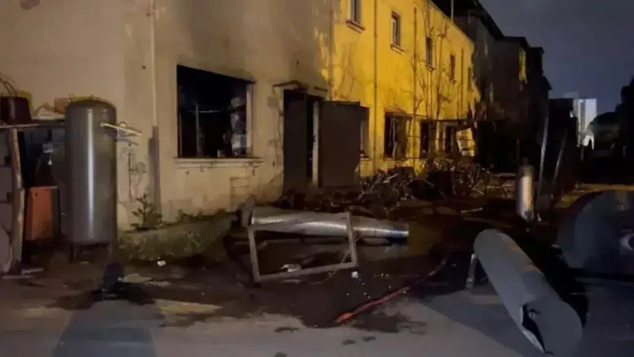 Arnavutköy'de fabrika yangını : 1'i ağır 3 işçi yaralandı