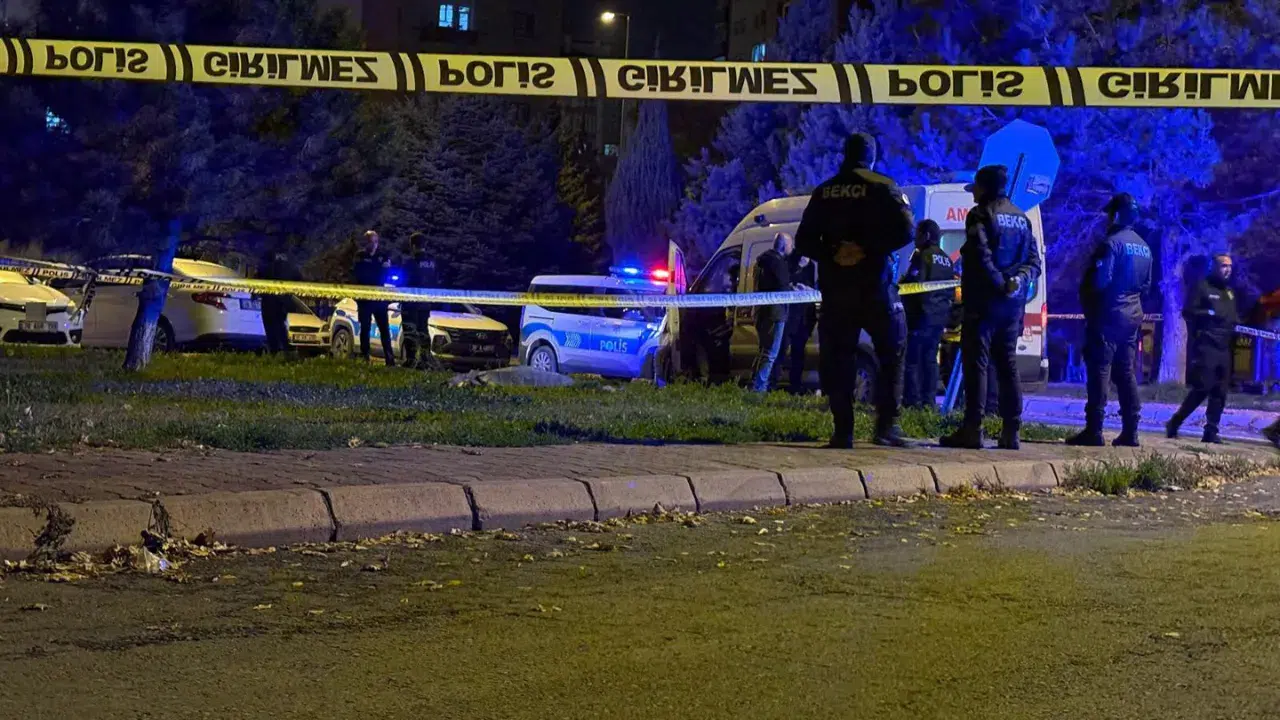 Boşanma aşamasındaki eşini sokak ortasında öldüren sanık hakim karşısında