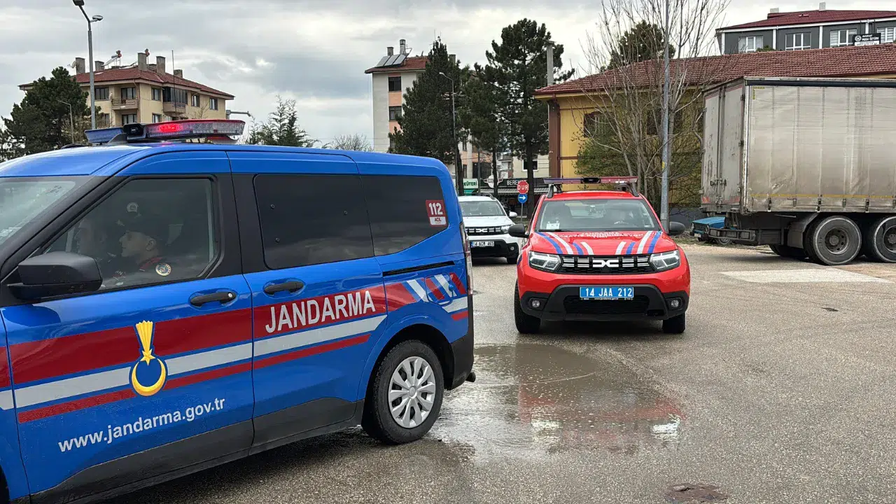 Bolu Belediyesi'nde gözaltına alınan 3 kişi adliyeye sevk edildi