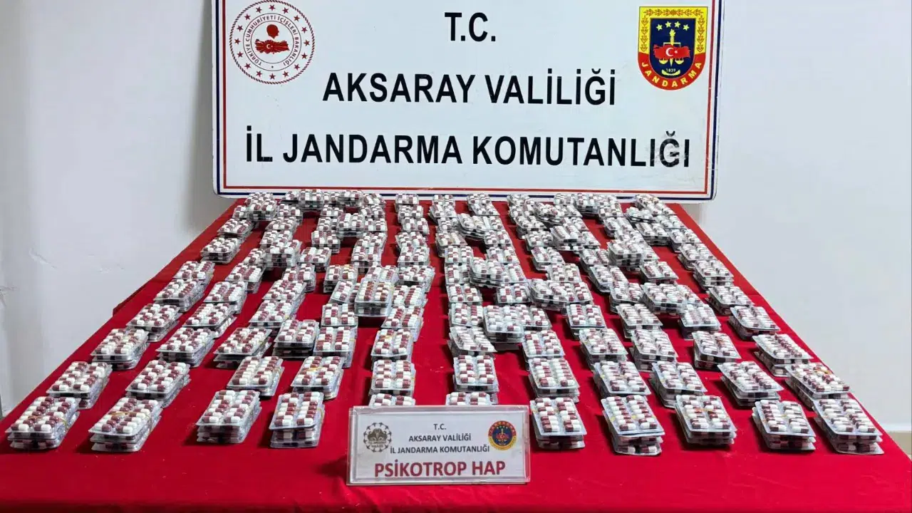 Aksaray'da uyuşturucu operasyonu : 11 bin adet uyuşturucu hap ele geçirildi, 3 kişi tutuklandı