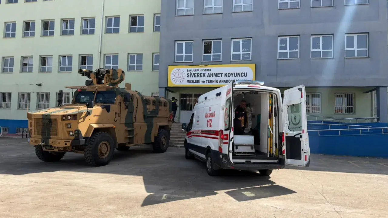Şanlıurfa’da lise önünde silah sesleri : Polis harekete geçti