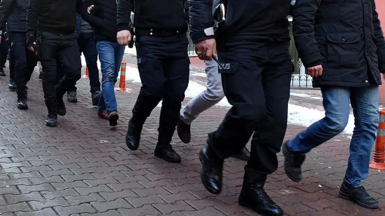 Konya'da tefecilere nokta operasyon : 12 şüpheli gözaltında