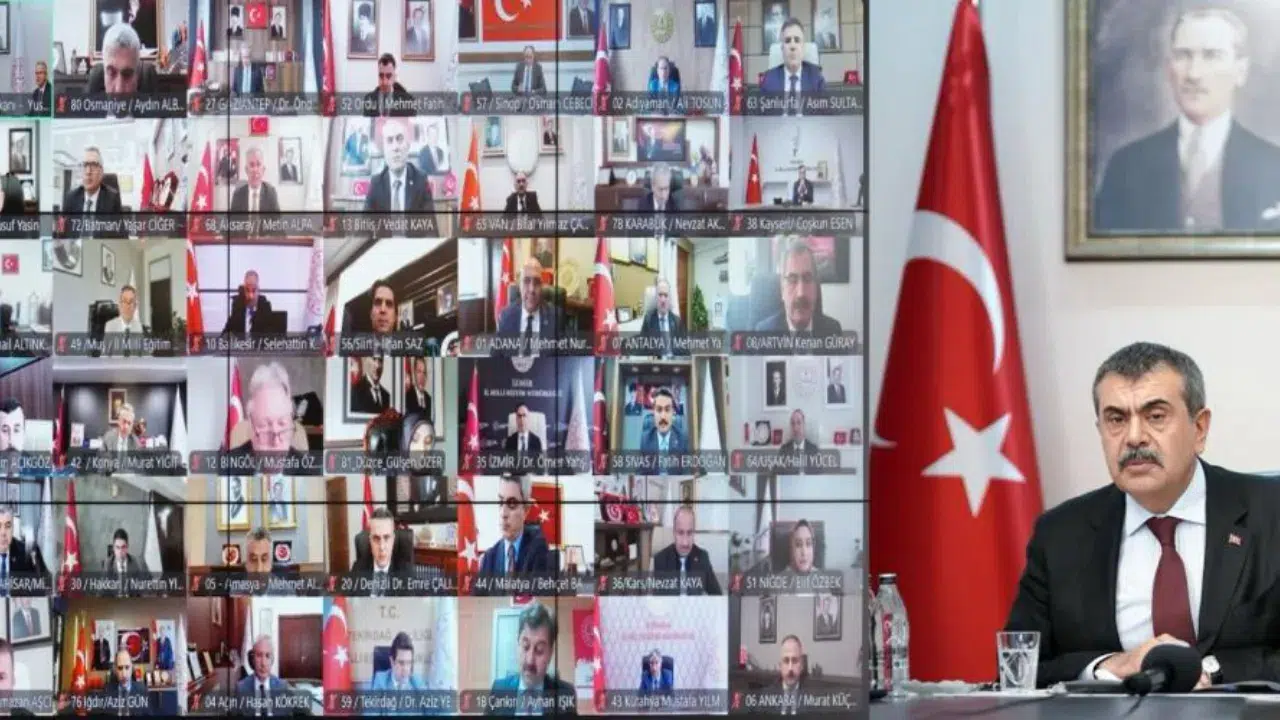 Bakan Tekin, 81 ilin milli eğitim müdürleriyle bir araya geldi