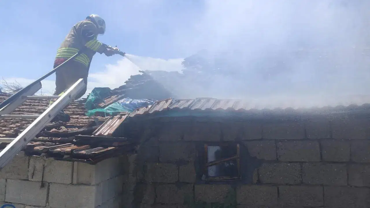 Hatay'da müstakil evde yangın çıktı
