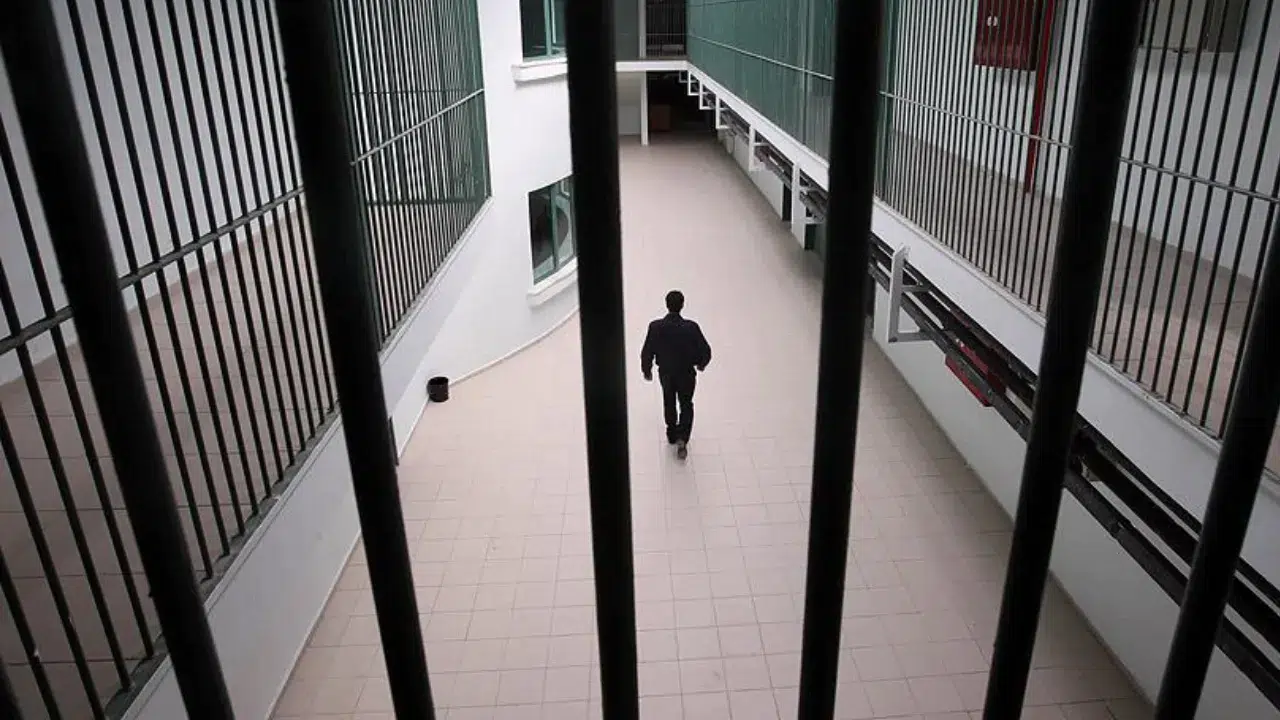 Adana'da uyuşturucu satıcısına 15 yıl hapis