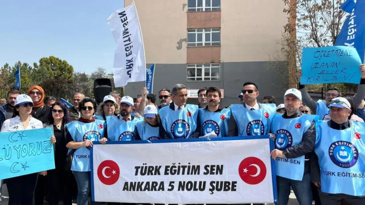 Türk Eğitim-Sen’den okullardaki şiddete karşı iş bırakma eylemi