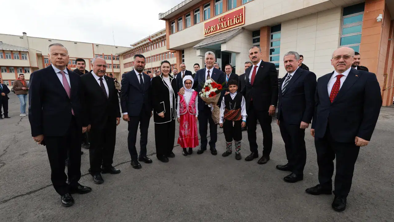 Ticaret Bakanı Ömer Bolat Ağrı’da : Ekonomik gelişim projeleri masaya yatırıldı