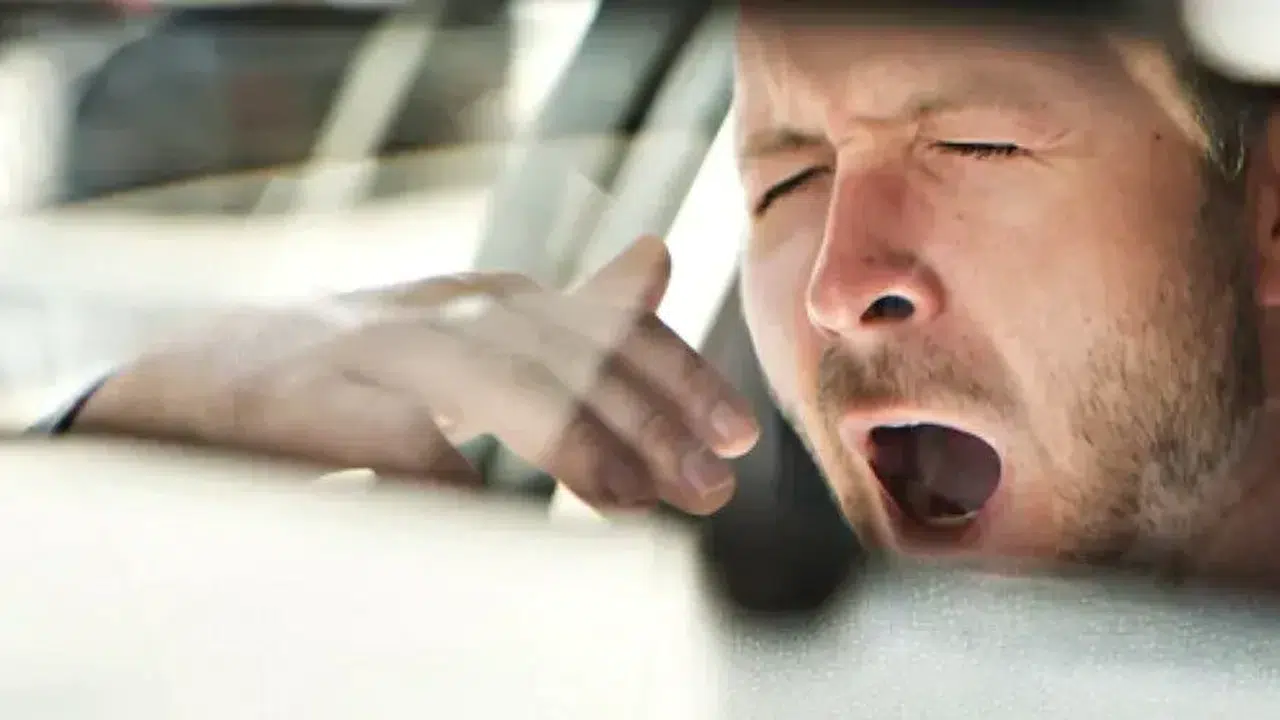 Uyku Süresi Yeterli Olmasına Rağmen Neden Yetersiz Geliyor?