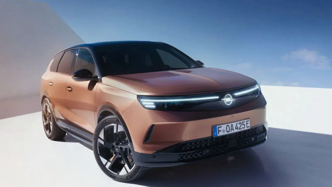 Opel'den yeni elektrikli SUV adımı: Stellantis, Çinlilerle masaya oturdu