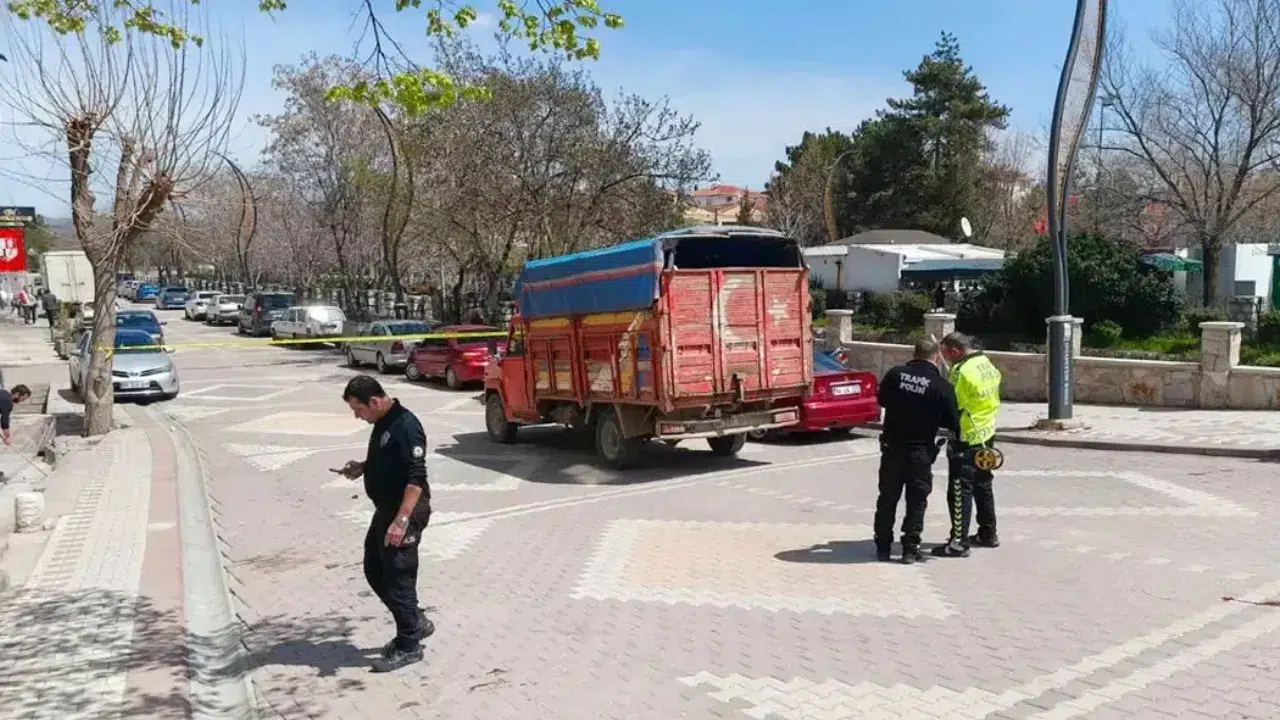Ankara Çubuk'ta kamyonetin çarptığı 3 yaşındaki çocuk öldü