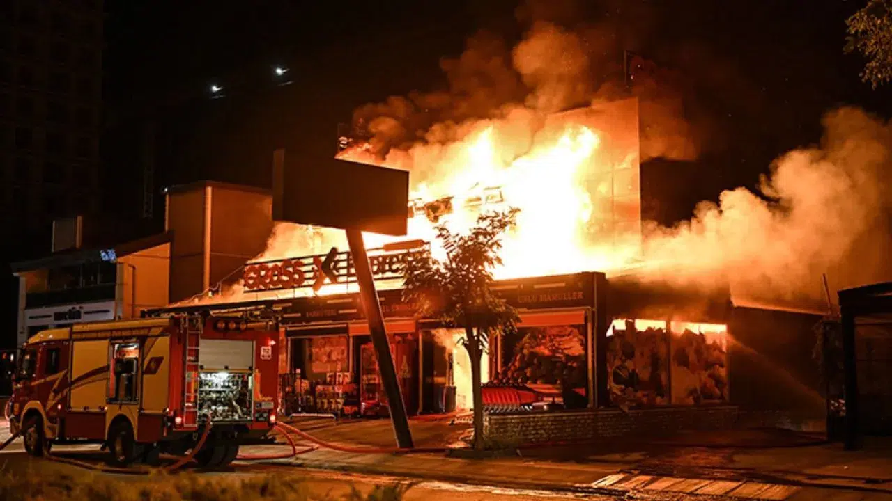 Samsun’da halı yıkama atölyesinde yangın : Çok sayıda makine zarar gördü