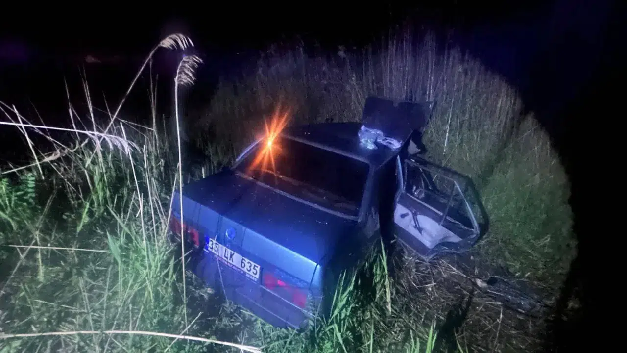 Manisa'da feci kaza : Otomobil kanala uçtu, 2 kişi hayatını kaybetti