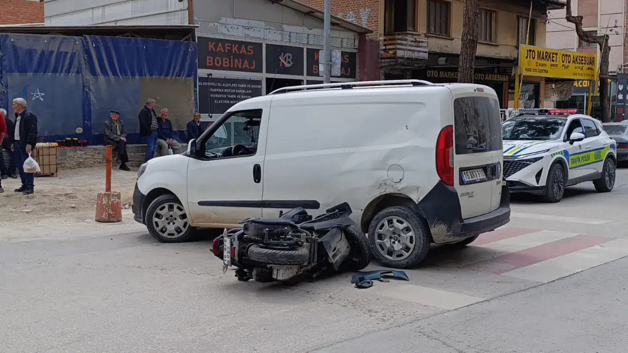 Bursa İnegöl'de kaza : Motosiklet sürücüsü yaralandı