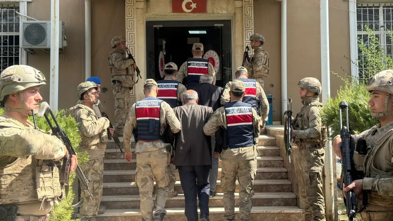 Batman'da kaçak silah ticareti : 2 kişi tutuklandı