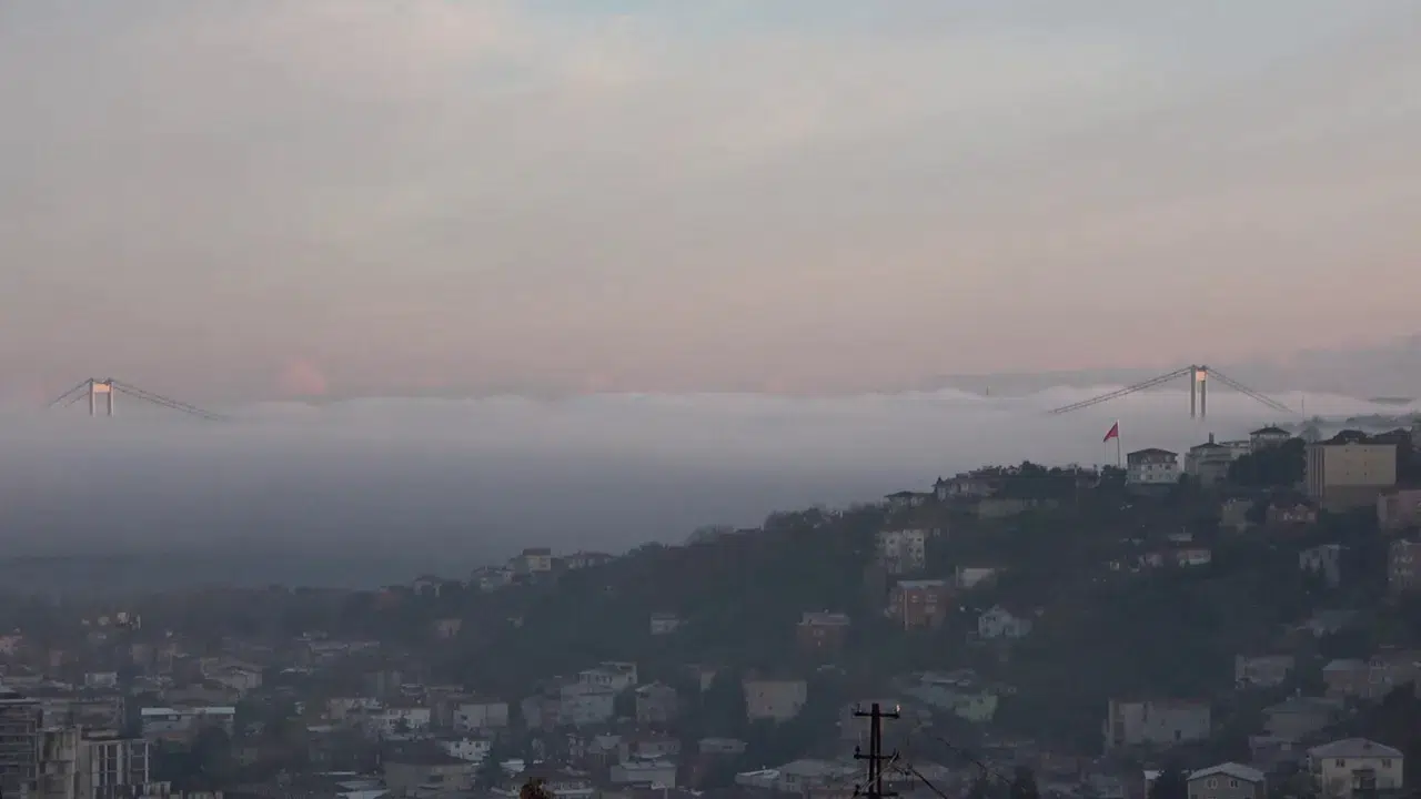 İstanbul Boğazı’nda yoğun sis etkili oldu