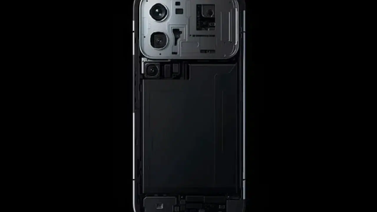 Xiaomi 18 Pro ilk görüntüleri sızdı! Arka ekran ve yapay zeka tuşu dikkat çekiyor