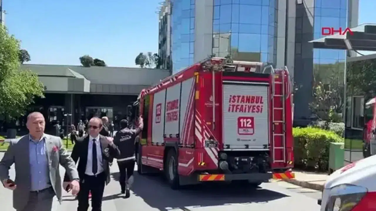 İstanbul Beşiktaş’ta 20 katlı otelde yangın paniği