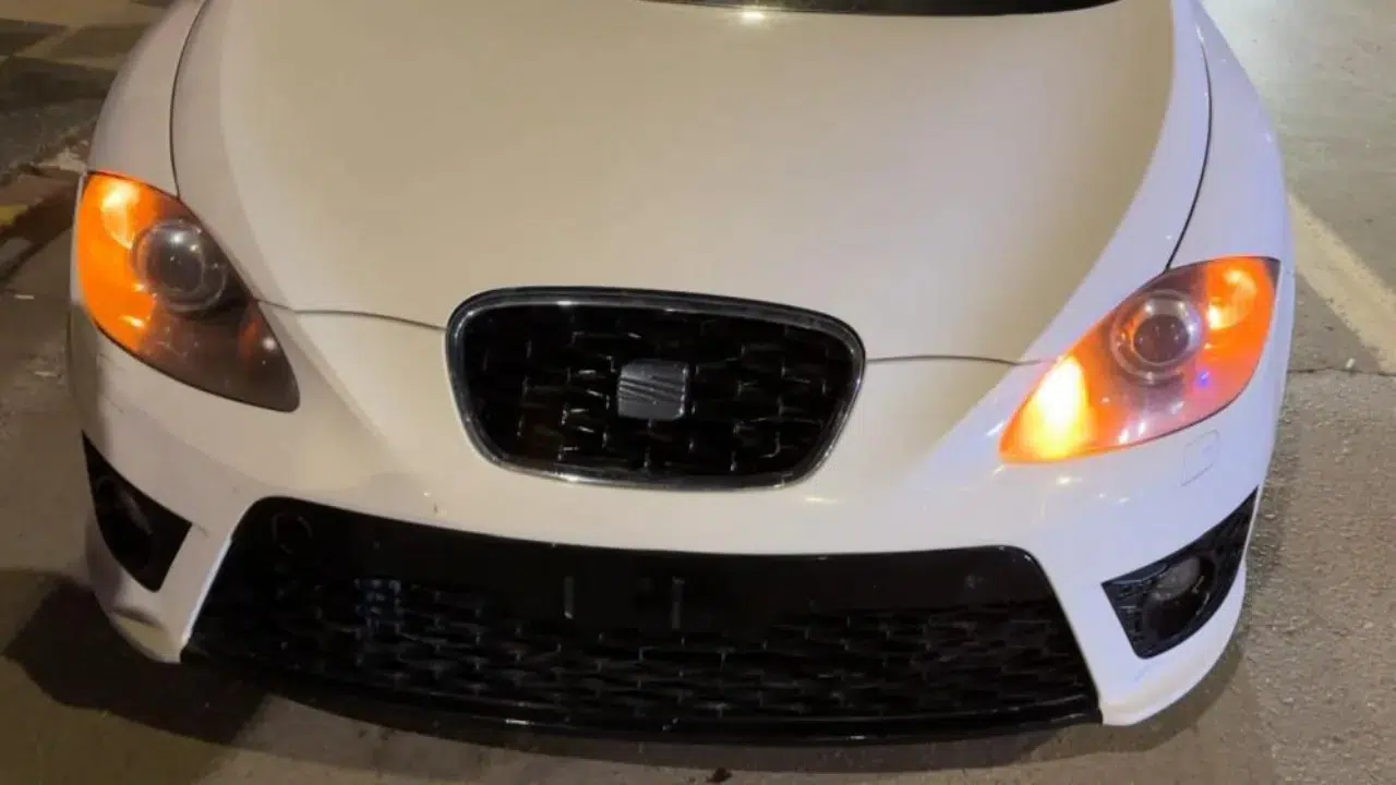 Aksaray'da ön plakası takılı olmayan sürücüye 4 bin lira ceza yazıldı