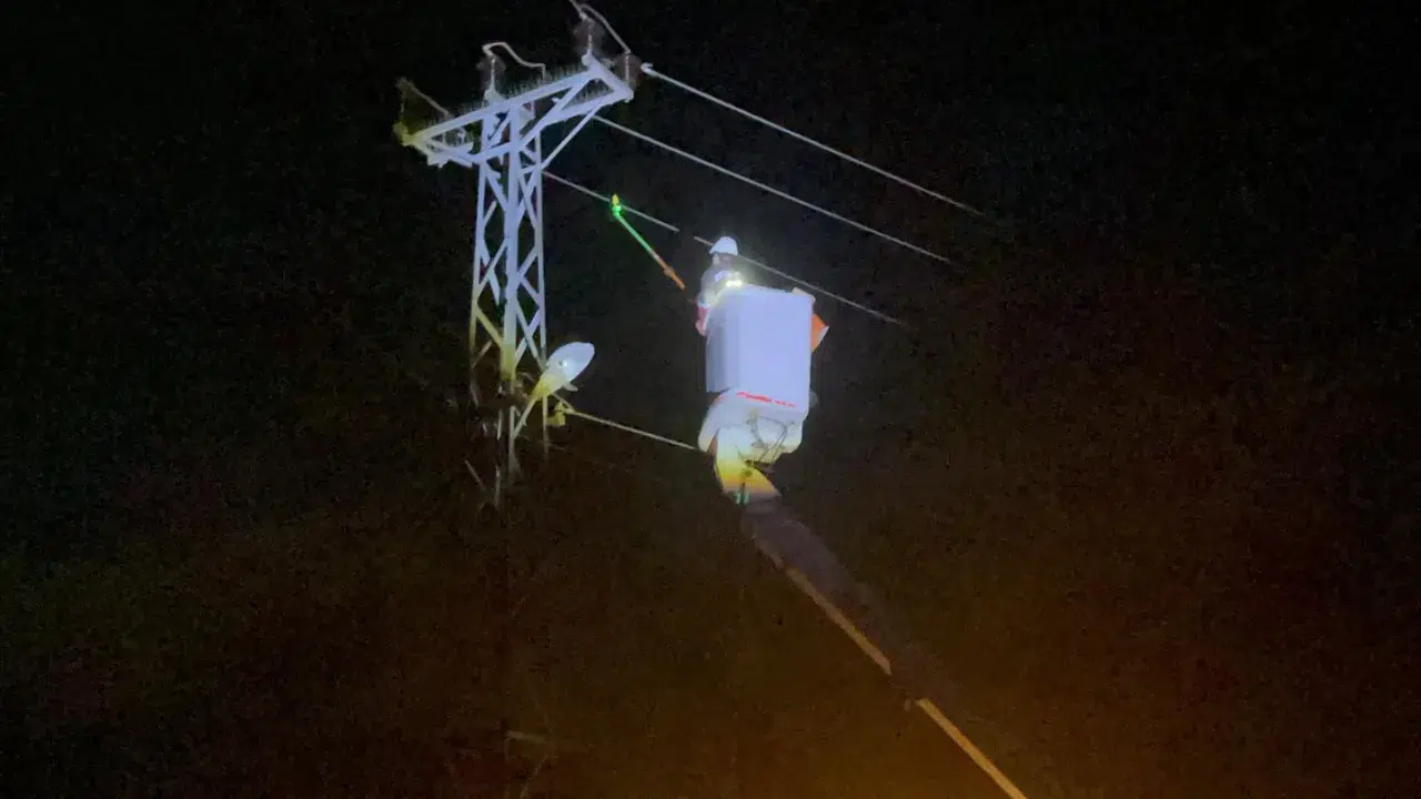Sinop'ta otluk alanda yangın çıktı : Alevleri fırtına söndürdü