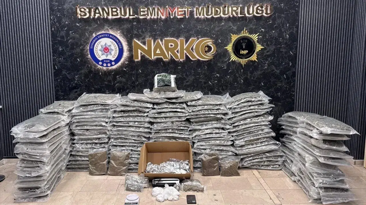 İstanbul'da nefes kesen narkotik operasyon : 176 kilogram uyuşturucu ele geçirildi